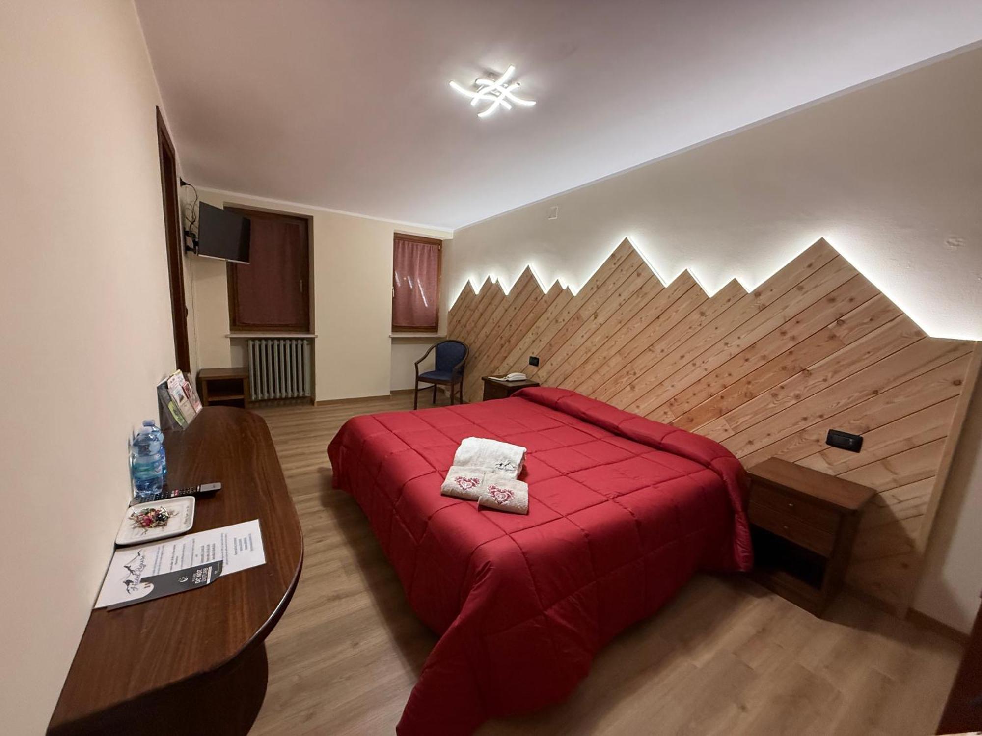 Hotel Ristorante Ligure Vinadio Kültér fotó